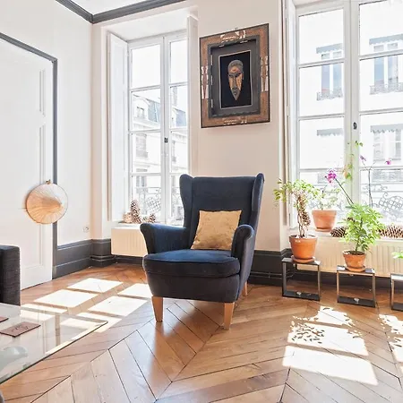 Cosy Flat 10mn Part-dieu 아파트 *